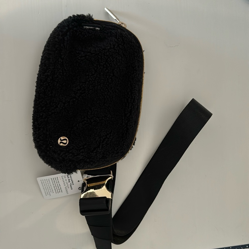 Lululemon Sherpa Fleece Belt Bag